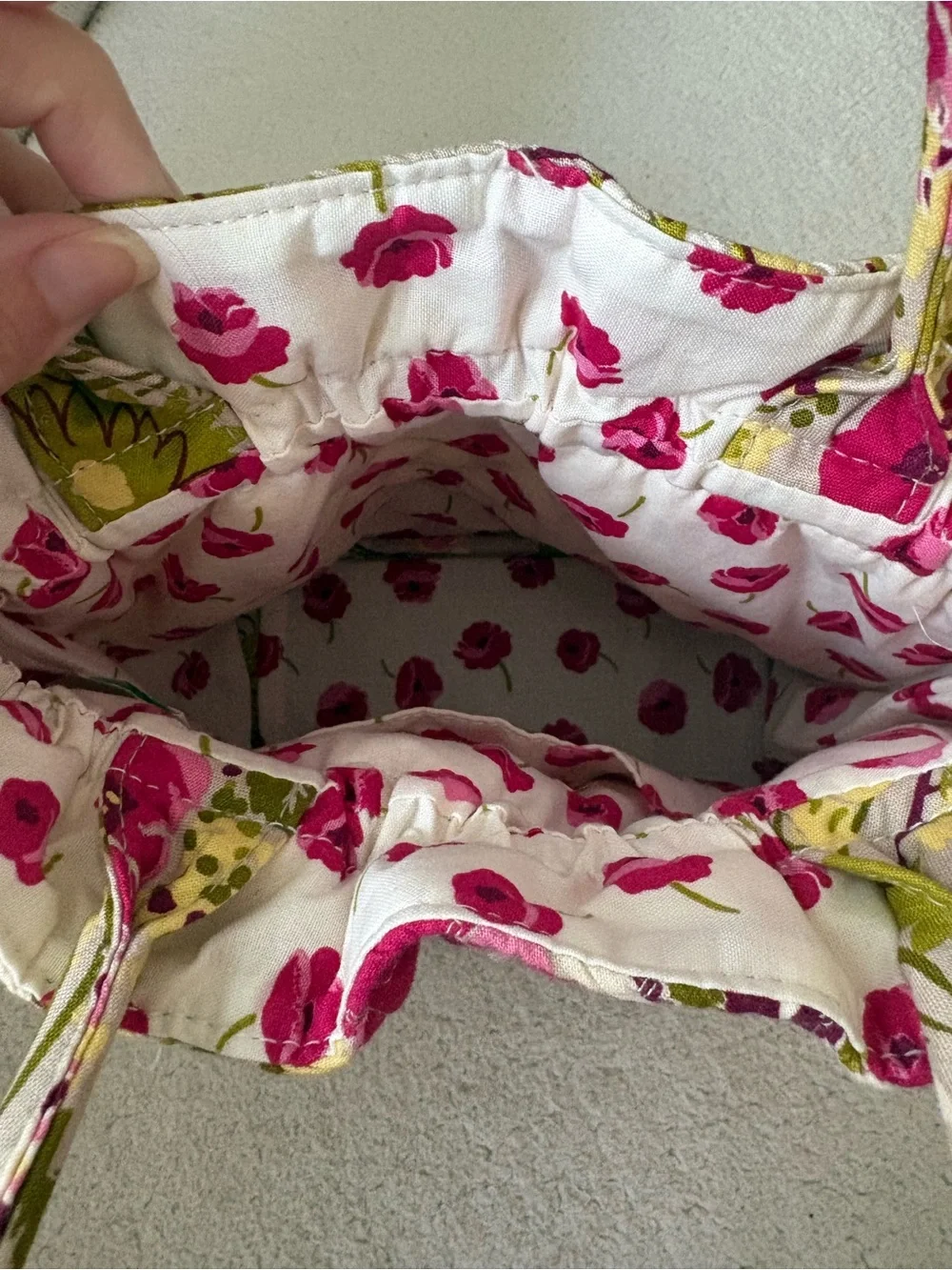 Vera Bradley Make Me Blush Glenna Sachel